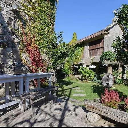 Aldea Bordons Country house *