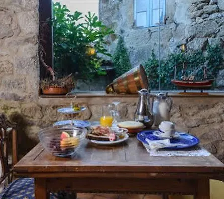 Aldea Bordons Country house *