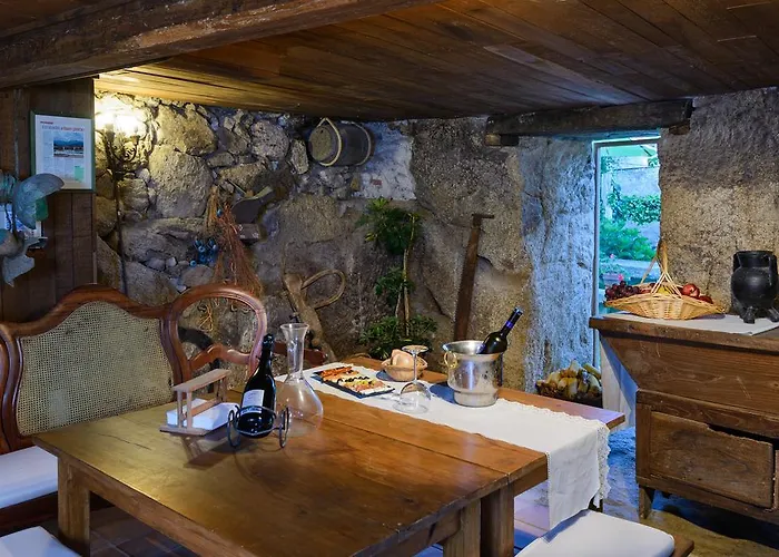 Aldea Bordons Country house *